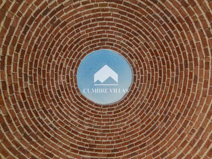 Image No.86-8 Bed Villa for sale