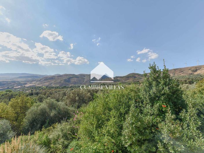 Image No.87-8 Bed Villa for sale