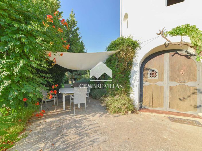 Image No.93-8 Bed Villa for sale