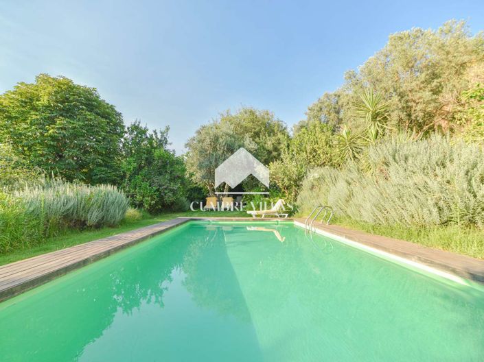 Image No.94-8 Bed Villa for sale