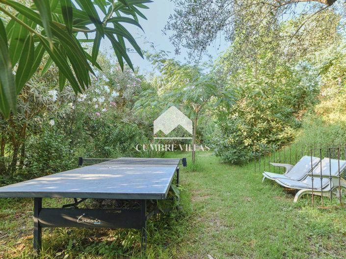 Image No.98-8 Bed Villa for sale