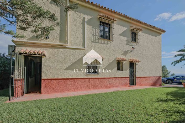 Image No.10-5 Bed Villa for sale