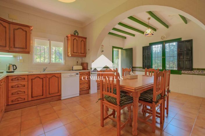 Image No.12-5 Bed Villa for sale