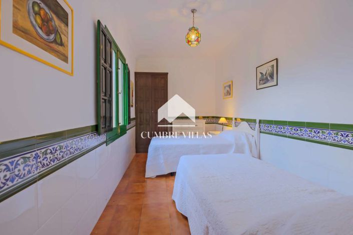 Image No.14-5 Bed Villa for sale