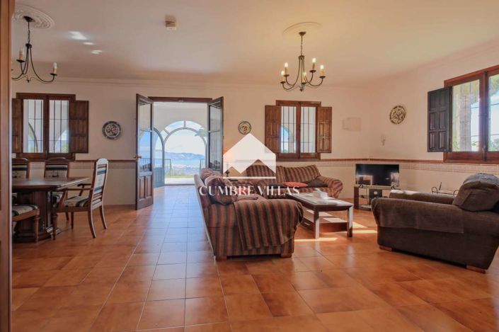 Image No.35-5 Bed Villa for sale