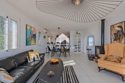 20251202144455000000dsf8579