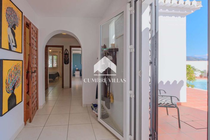 Image No.29-4 Bed Villa for sale