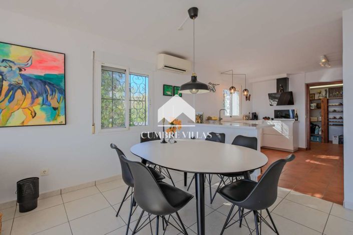 Image No.37-4 Bed Villa for sale