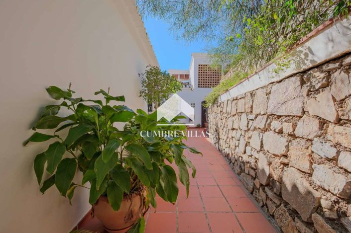 Image No.48-4 Bed Villa for sale