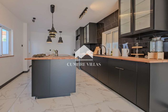 Image No.7-3 Bed Apartment for sale