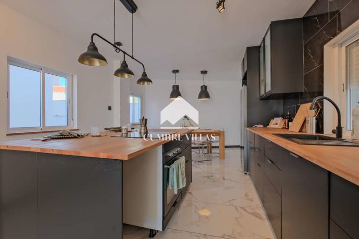 Image No.8-3 Bed Apartment for sale