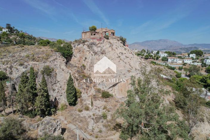 Image No.20-Villa for sale