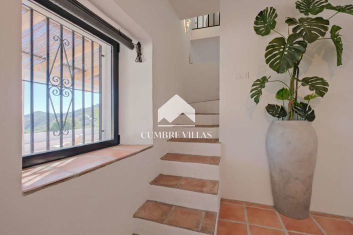 Image No.16-5 Bed Country House for sale