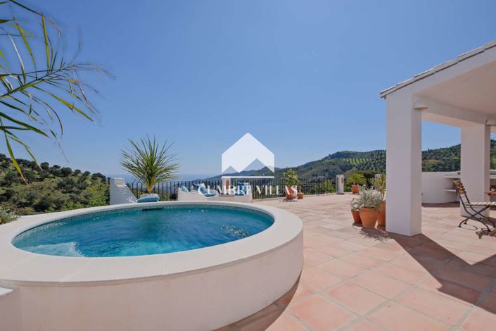 Image No.4-5 Bed Country House for sale