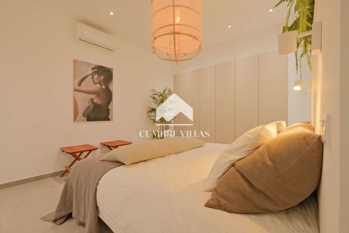 Image No.46-5 Bed Country House for sale