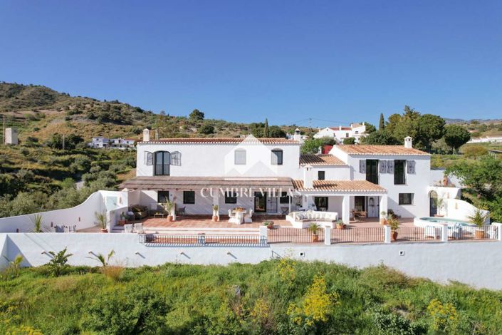 Image No.8-5 Bed Country House for sale