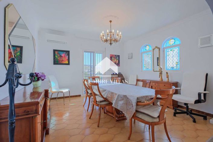 Image No.12-4 Bed Villa for sale