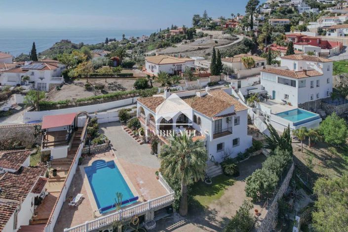 Image No.52-4 Bed Villa for sale