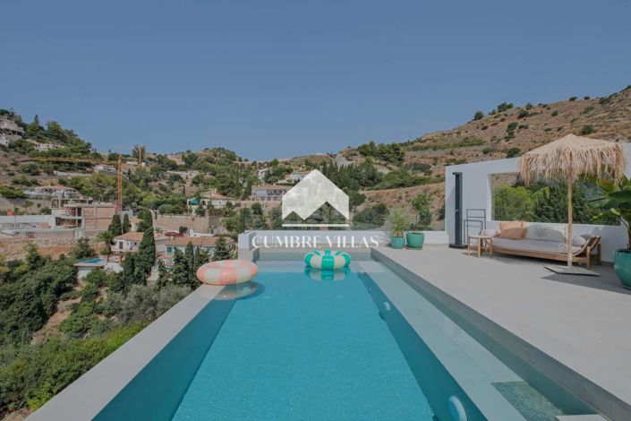 Image No.10-5 Bed Villa for sale