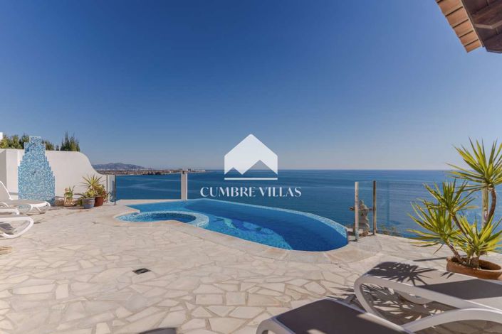 Image No.2-5 Bed Villa for sale