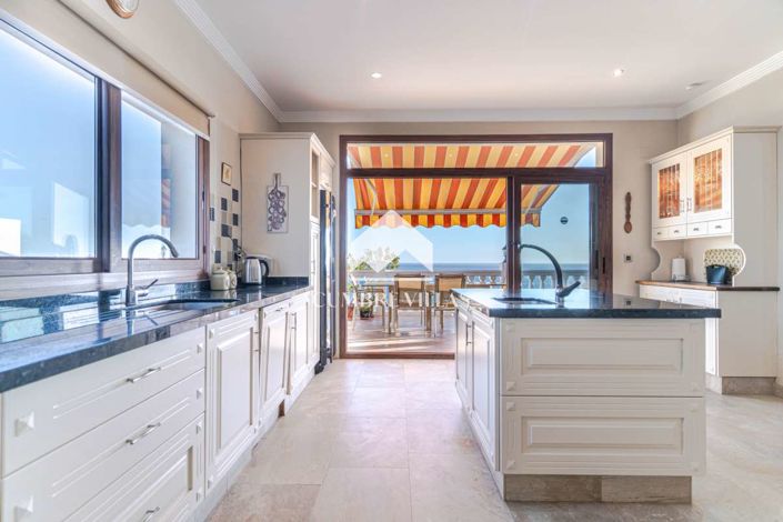 Image No.20-5 Bed Villa for sale