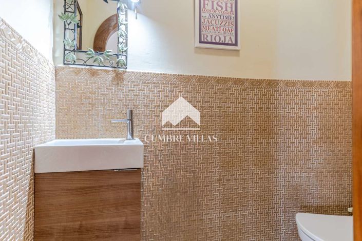 Image No.45-5 Bed Villa for sale