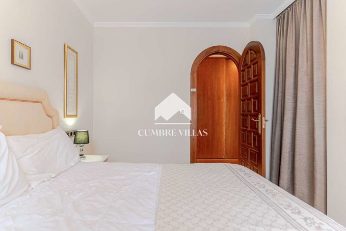 Image No.55-5 Bed Villa for sale