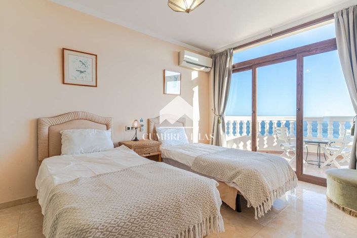 Image No.56-5 Bed Villa for sale