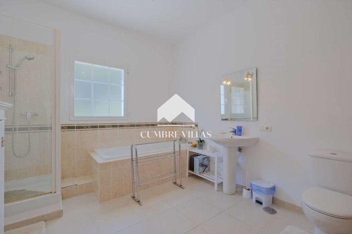 Image No.36-Villa de 5 chambres à vendre à Almuñécar