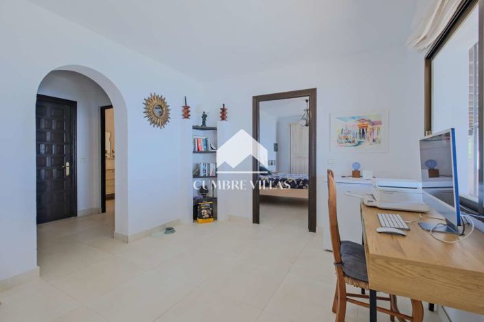 Image No.23-3 Bed Country House for sale