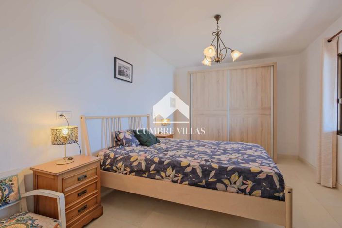 Image No.24-3 Bed Country House for sale