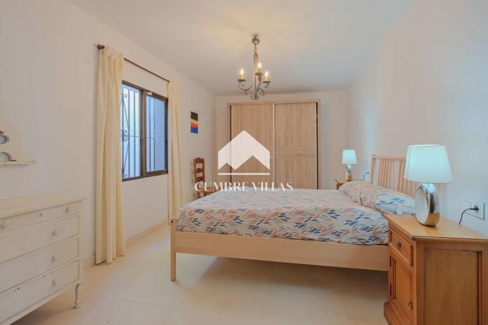 Image No.26-3 Bed Country House for sale