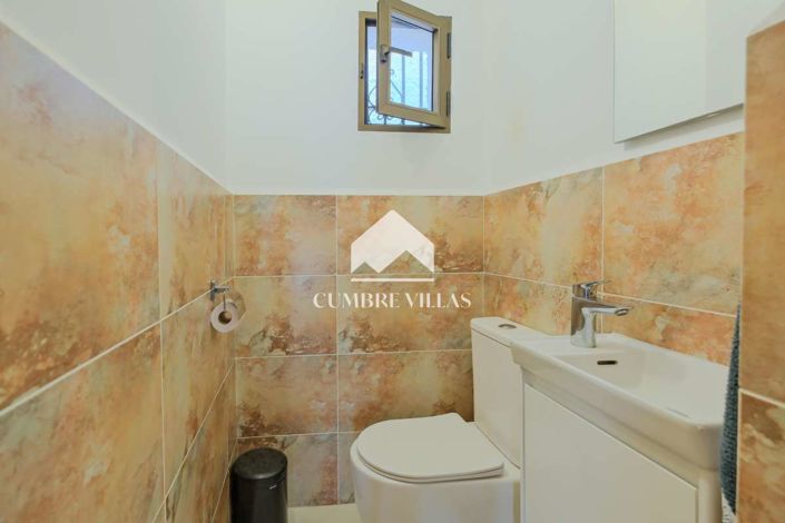 Image No.28-3 Bed Country House for sale