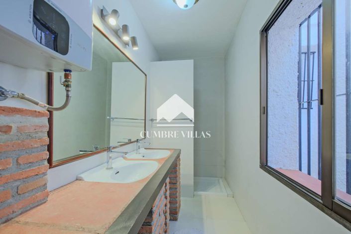 Image No.29-3 Bed Country House for sale