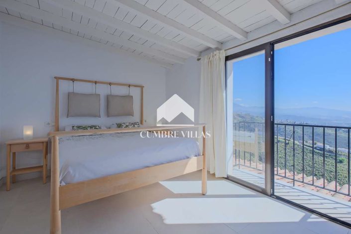 Image No.33-3 Bed Country House for sale