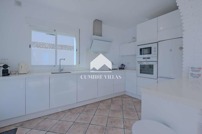 Image No.15-4 Bed Villa for sale