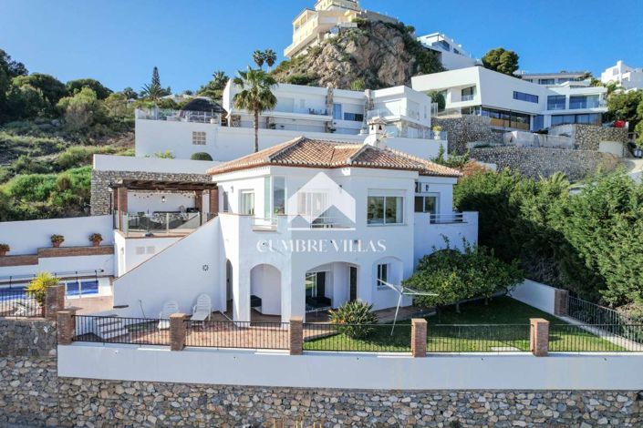 Image No.2-4 Bed Villa for sale