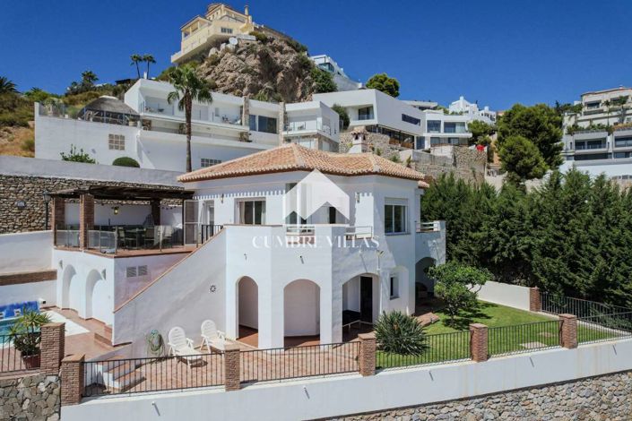 Image No.2-4 Bed Villa for sale