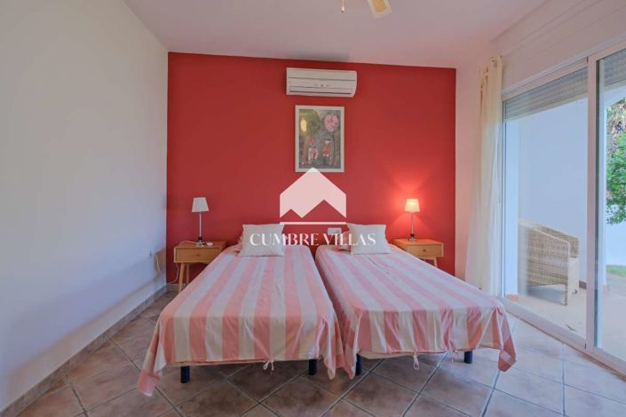 Image No.28-4 Bed Villa for sale