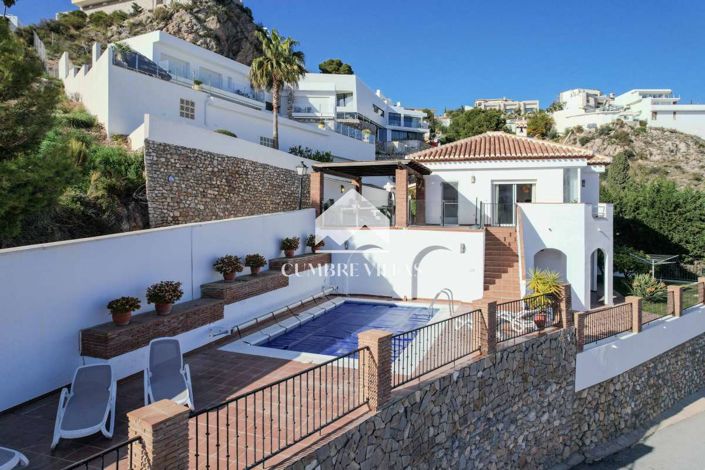 Image No.3-4 Bed Villa for sale