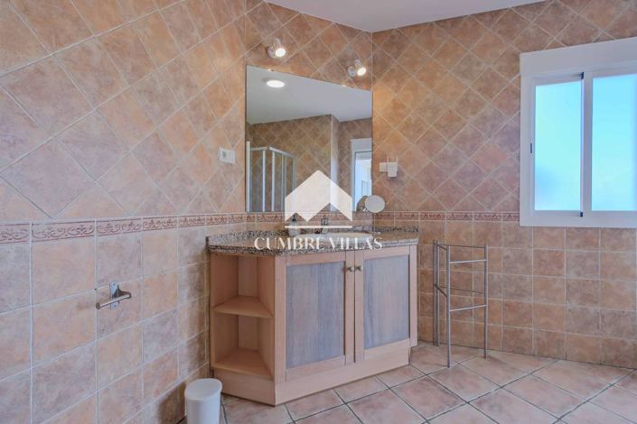 Image No.38-4 Bed Villa for sale