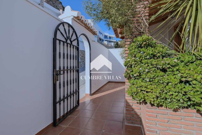 Image No.57-4 Bed Villa for sale