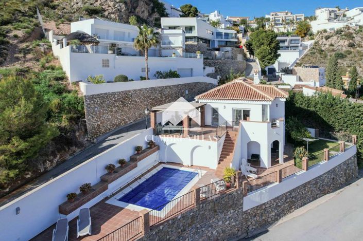 Image No.60-4 Bed Villa for sale