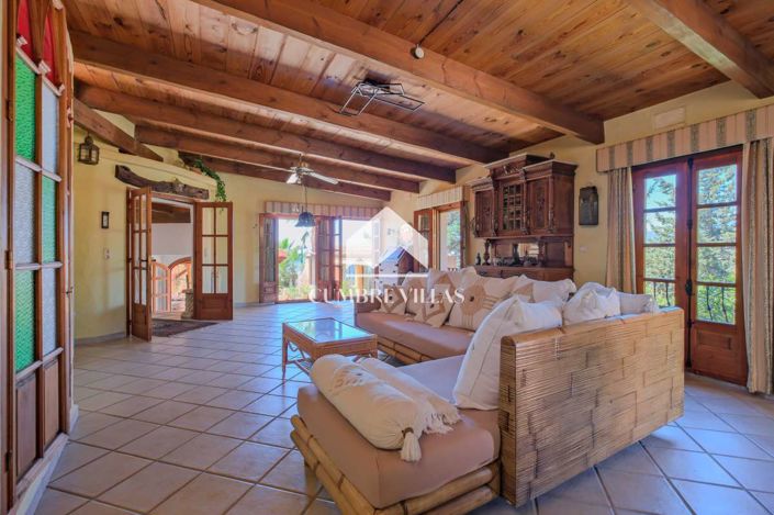 Image No.19-6 Bed Country House for sale