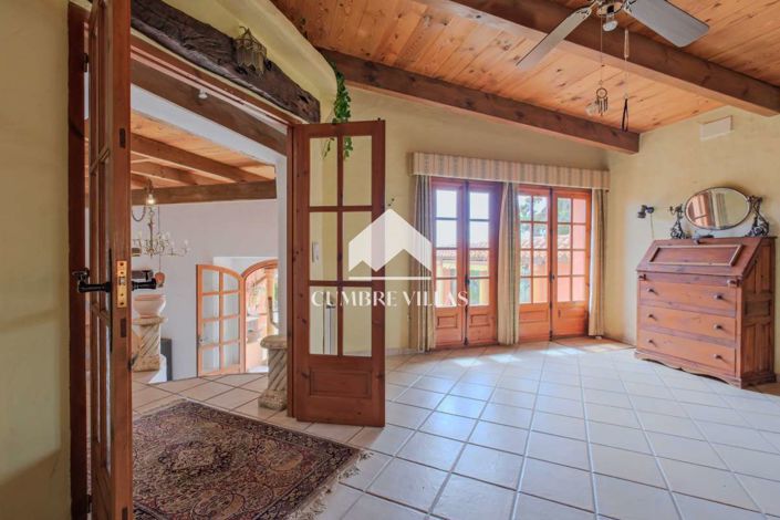 Image No.22-6 Bed Country House for sale