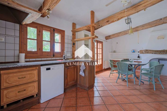 Image No.25-6 Bed Country House for sale