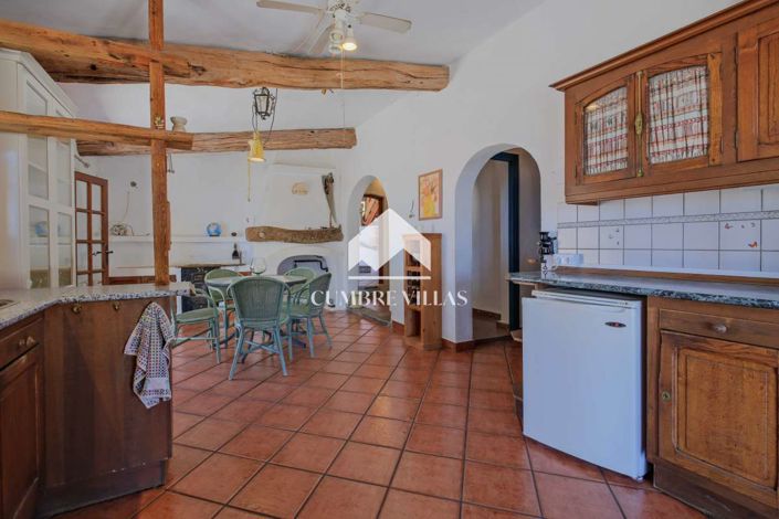 Image No.26-6 Bed Country House for sale