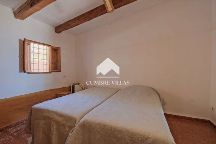 Image No.29-6 Bed Country House for sale