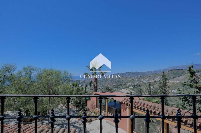 Image No.47-6 Bed Country House for sale