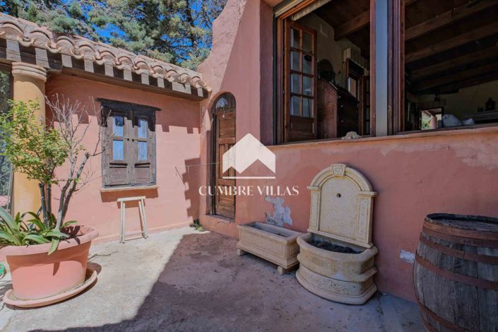 Image No.54-6 Bed Country House for sale
